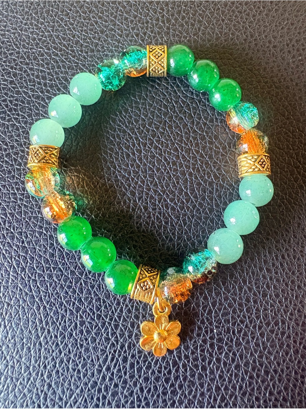 Green and gold accent glass beaded bracelet with flower charm - Picture 5 of 5
